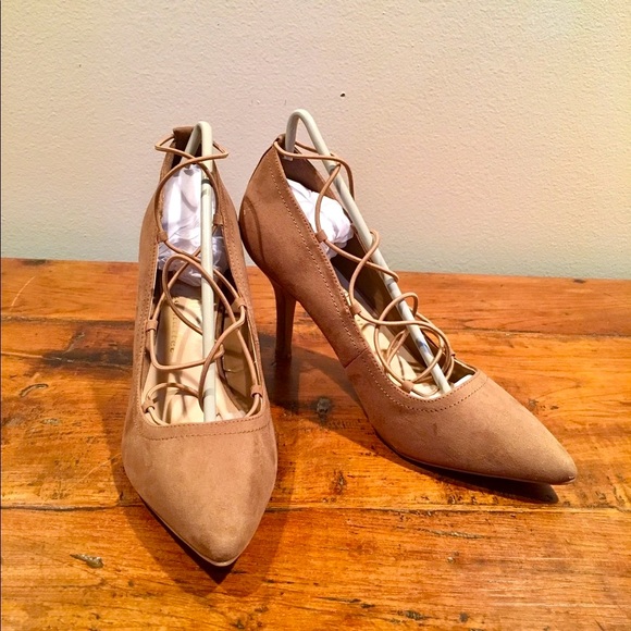 FINAL MARKDOWN New Taupe 3” Heel - Picture 1 of 4